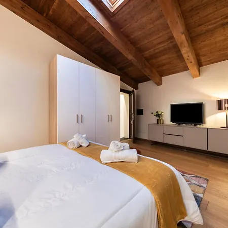 Deluxe In Palazzo Storico - Centro - Olbia