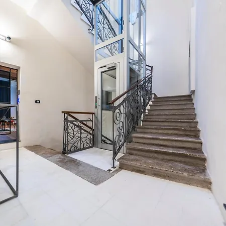 Deluxe In Palazzo Storico - Centro - Olbia