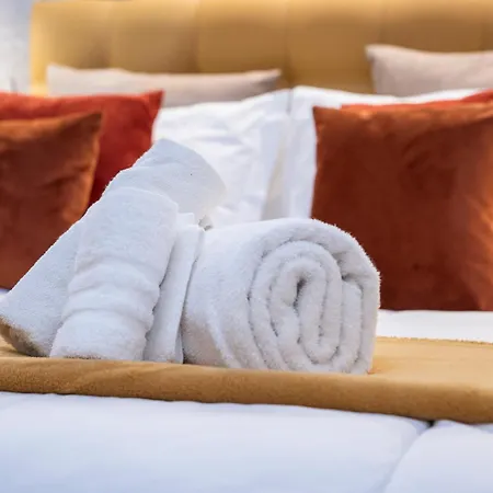 Appartamento Deluxe In Palazzo Storico - Centro - Olbia *