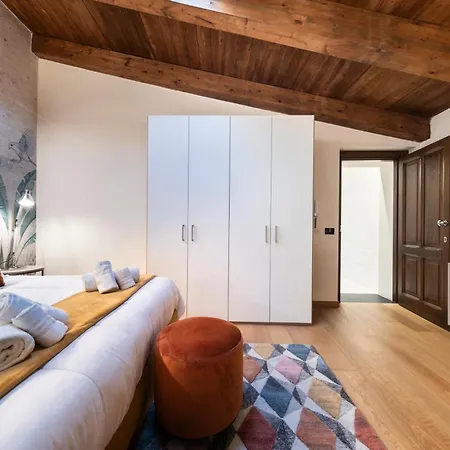 Deluxe In Palazzo Storico - Centro - Olbia * Sassari