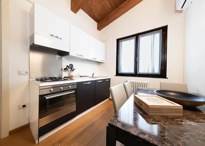 Deluxe In Palazzo Storico - Centro - Olbia * Sassari